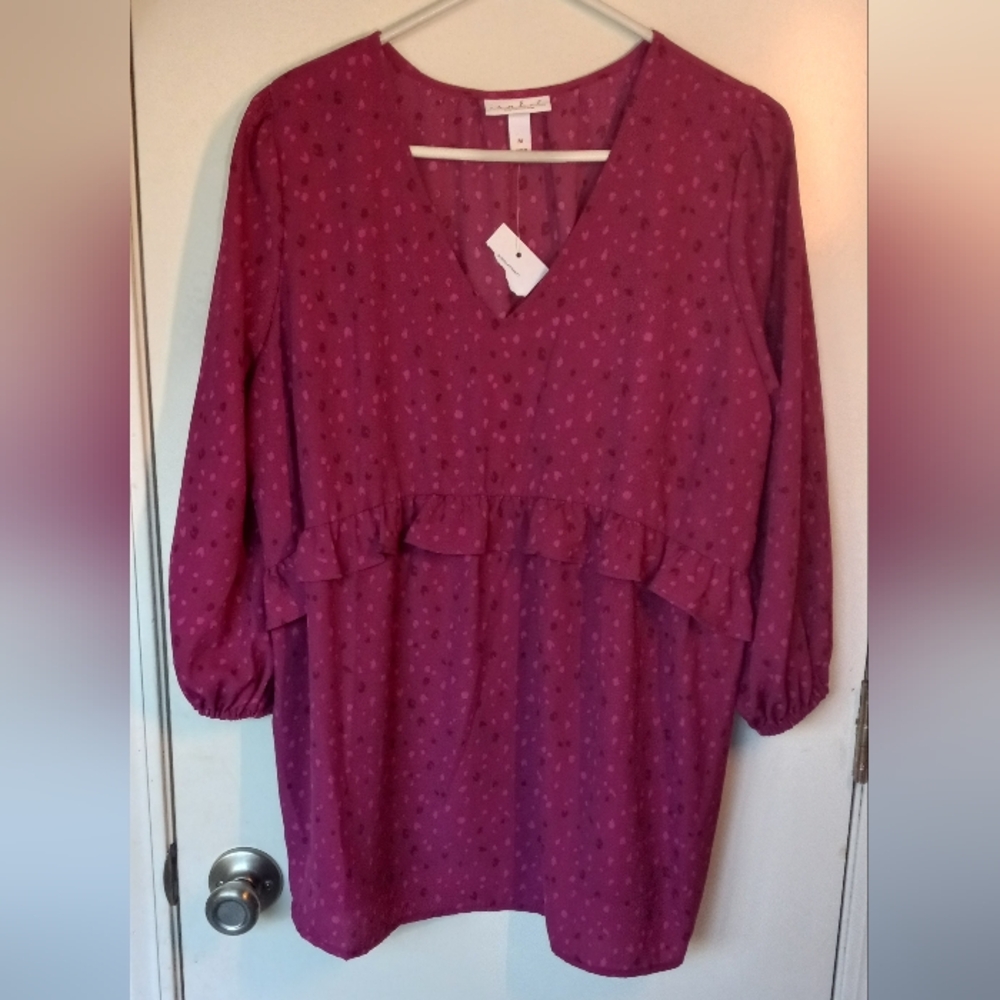 Ingrid & Isabel Maternity Top Blouse Size M Berry Ruffle Trim 3/4 Sleeve V-Neck - Picture 6 of 11